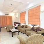 Capital O 15395 Hotel 42